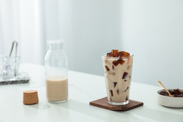 Resep Es Kopi Jeli Creamy ala Devina Hermawan yang Segar dan Cocok untuk Buka Puasa