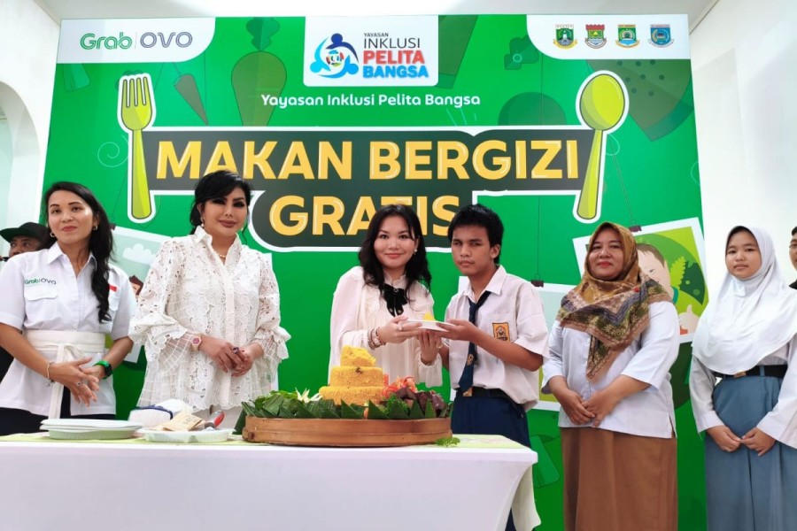 Grab dan OVO Luncurkan Makan Bergizi Gratis di 40 Sekolah Tangerang Raya Berbasis Teknologi