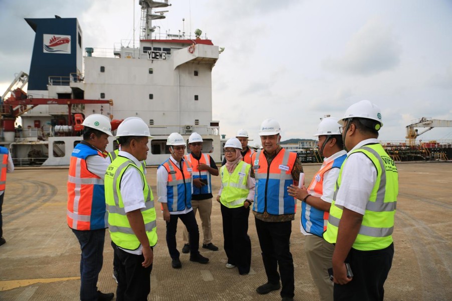 Dirut Pelindo Pantau Terminal Kijing PTP Nonpetikemas Tegaskan Komitmen Perkuat Logistik Kalbar