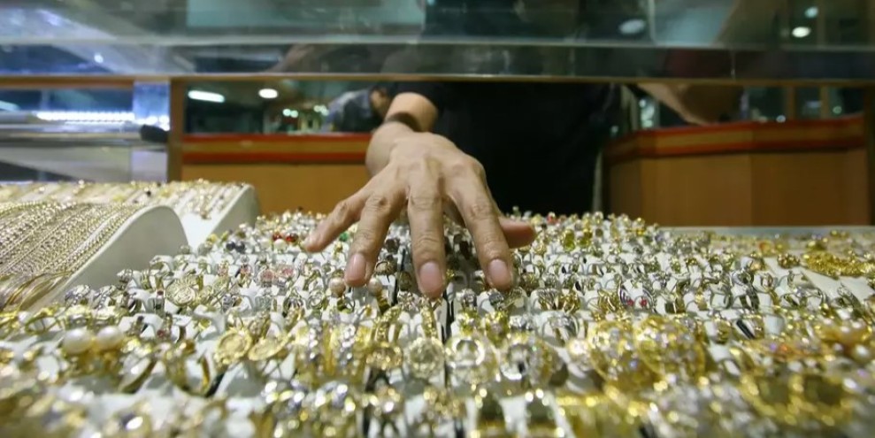 Update Lengkap Harga Emas Perhiasan Rabu 25 Februari 2026 di Raja Laku