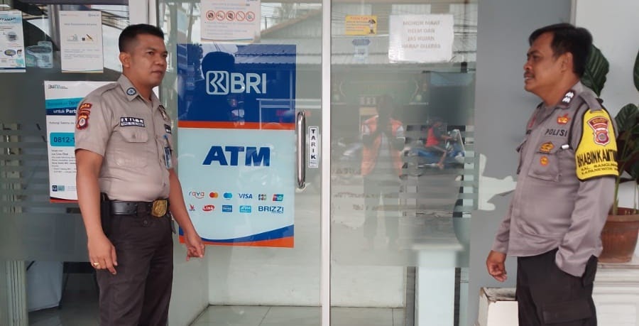 Polsek Wagir Intensifkan Patroli di Bank BRI, Tegaskan Pesan Kamtibmas