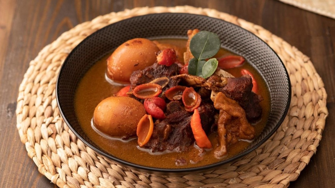 8 Tempat Brongkos Legendaris di Jogja yang Wajib Dicoba Tahun 2025