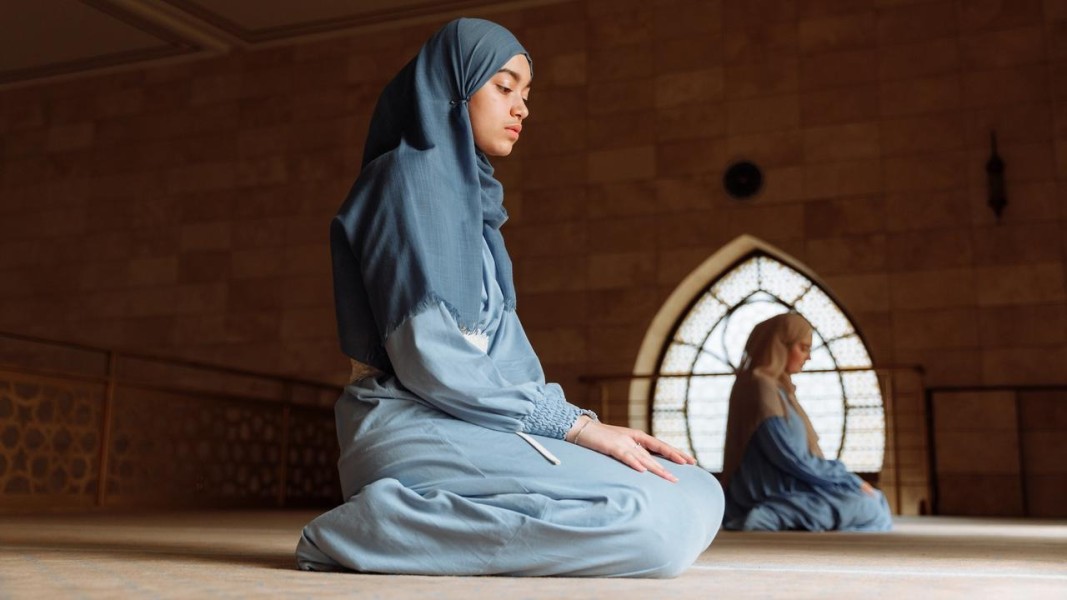 Panduan Lengkap Cara Dan Niat Salat Tarawih Di Rumah Untuk Perempuan