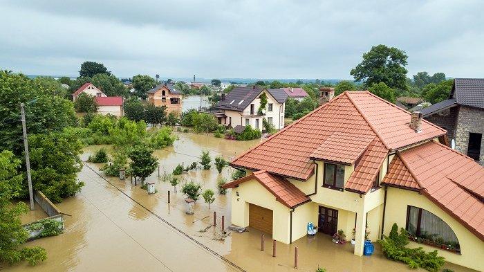 Menghadapi Cuaca Ekstrem: Asuransi Properti Sebagai Perlindungan Utama