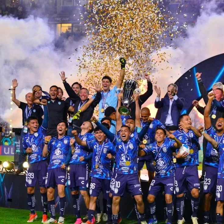 Arema Juara Liga Indonesia 2010 Krisis Finansial Hingga Pesta Di GBK