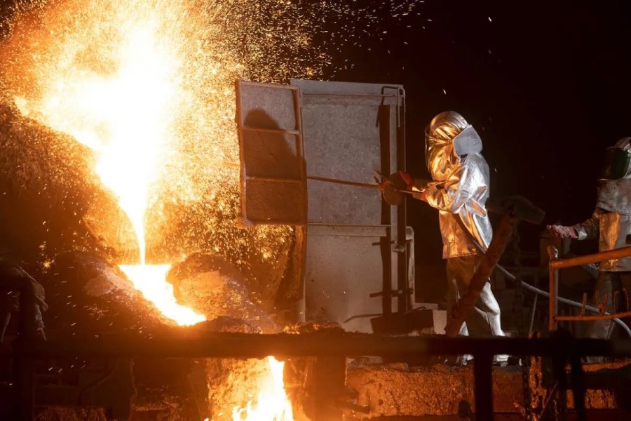 Antam Pacu Laba Mind ID, PTBA Kena Tekanan Batubara