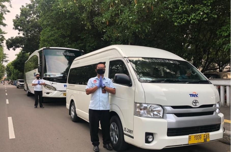 Liburan Sekolah Bebas Cemas Dimulai dari Sewa Bus Pariwisata yang Aman Bersama TRAC