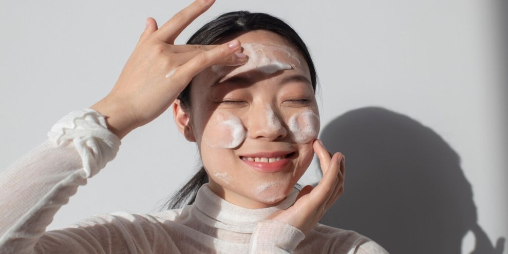 10 Cara Mengatasi Wajah Kusam Akibat Kurang Tidur Saat Puasa