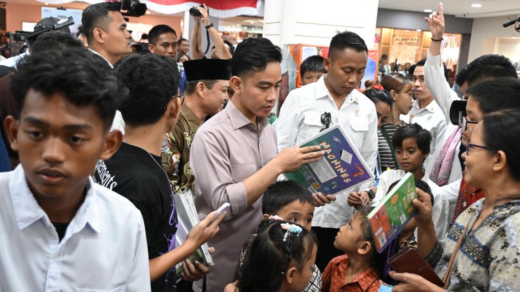 Gibran Minta KAI Utamakan Fasilitas Publik Ramah Keluarga