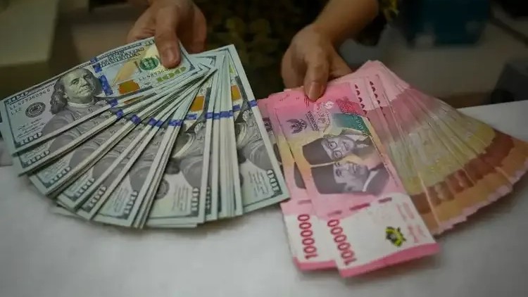 Nilai Rupiah Dekati Rp17.000, Strategi Pemerintah Lindungi Mata Uang Nasional