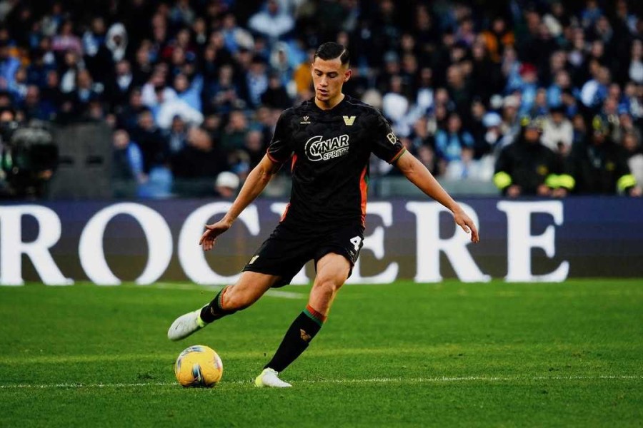 Jay Idzes Dirumorkan Jadi Incaran Klub-klub Besar Liga Italia: Inter Milan, AC Milan, dan Napoli Tertarik