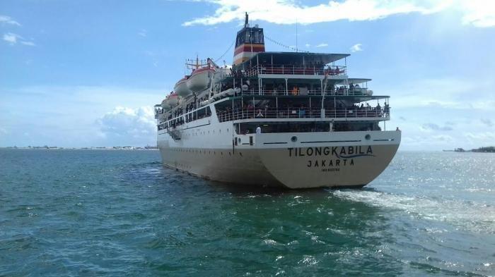 Kapal Pelni KM Tilongkabila Bersiap Layarkan Penumpang dari Gorontalo ke Makassar di Bulan Maret 2025