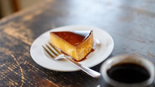 7 Variasi Puding Roti Karamel Lembut yang Praktis Dibuat dan Bikin Nagih Sejak Suapan Pertama