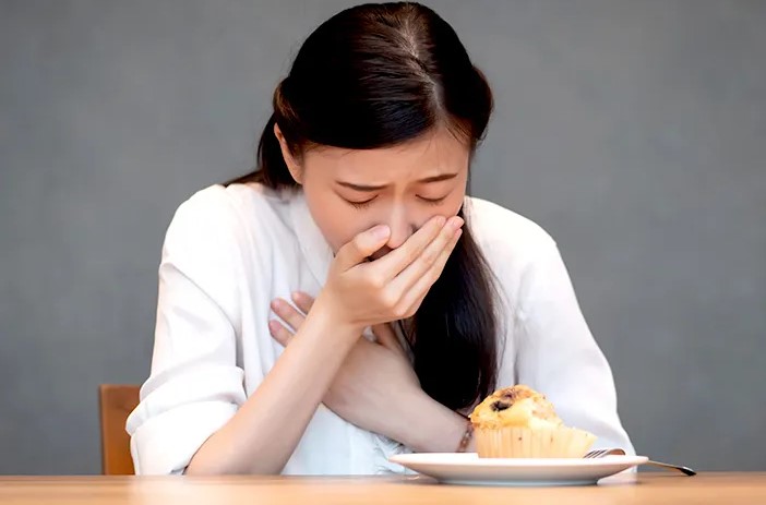 Cara Mengenali Gejala Awal dan Penanganan Keracunan Makanan