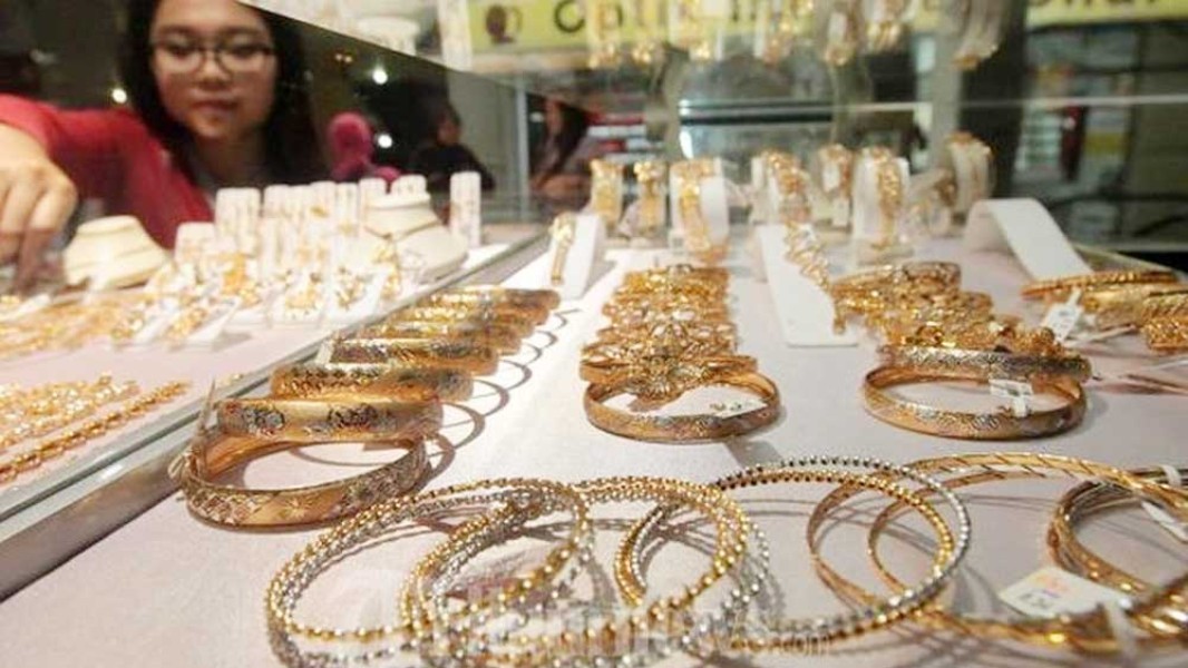 Update Harga Emas Perhiasan 4 November 2025, Turun Rp15 Ribu per Gram