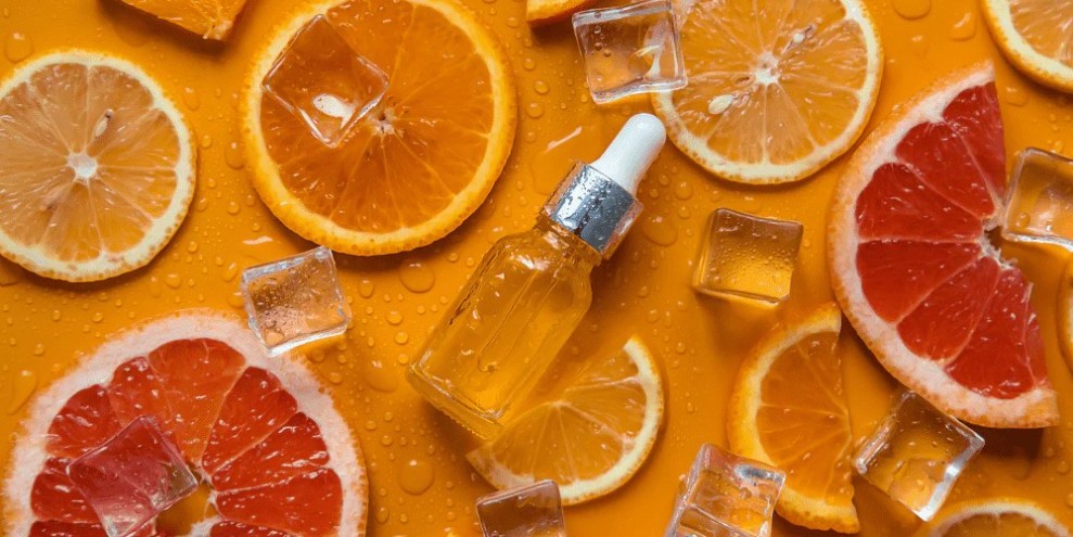 Alasan Serum Vitamin C Andalan Kulit Cerah dan Awet Muda