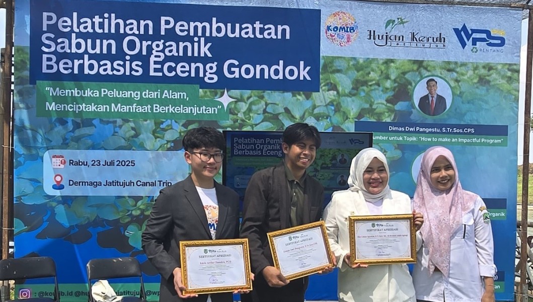 Pemuda Inspiratif Ciptakan Sabun dari Eceng Gondok Tak Berguna