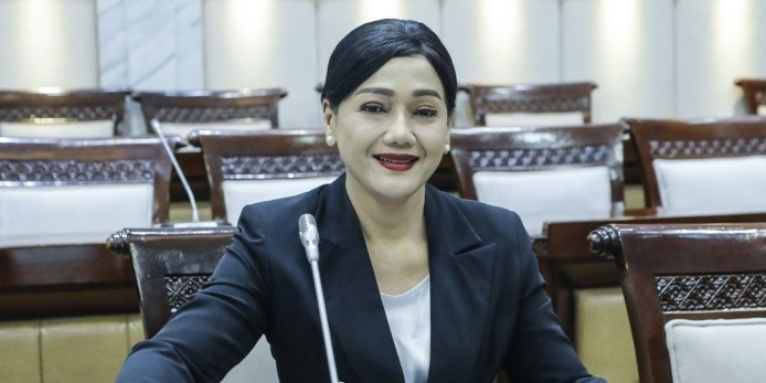 DPR Tetapkan Friderica Widyasari Dewi Sebagai Ketua Baru OJK