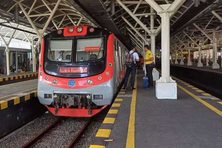 Jadwal Lengkap KRL Jogja Palur 7 April Pagi - Tengah Malam