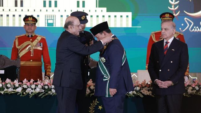 Prabowo Raih Penghargaan Pakistan dan Jalin Kerja Sama Energi Nuklir