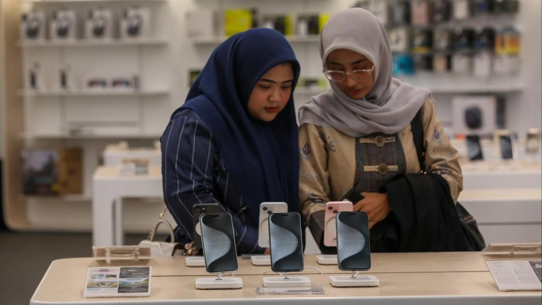 iPhone 17 Tetap Diburu Meski Daya Beli Turun