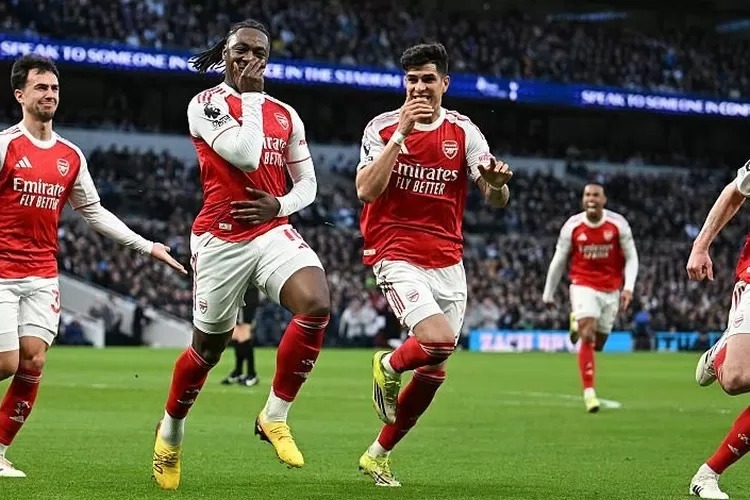 Dominasi Meriam London: Arsenal Hancurkan Tottenham 4-1, Eze dan Gyokeres Jadi Mimpi Buruk Spurs