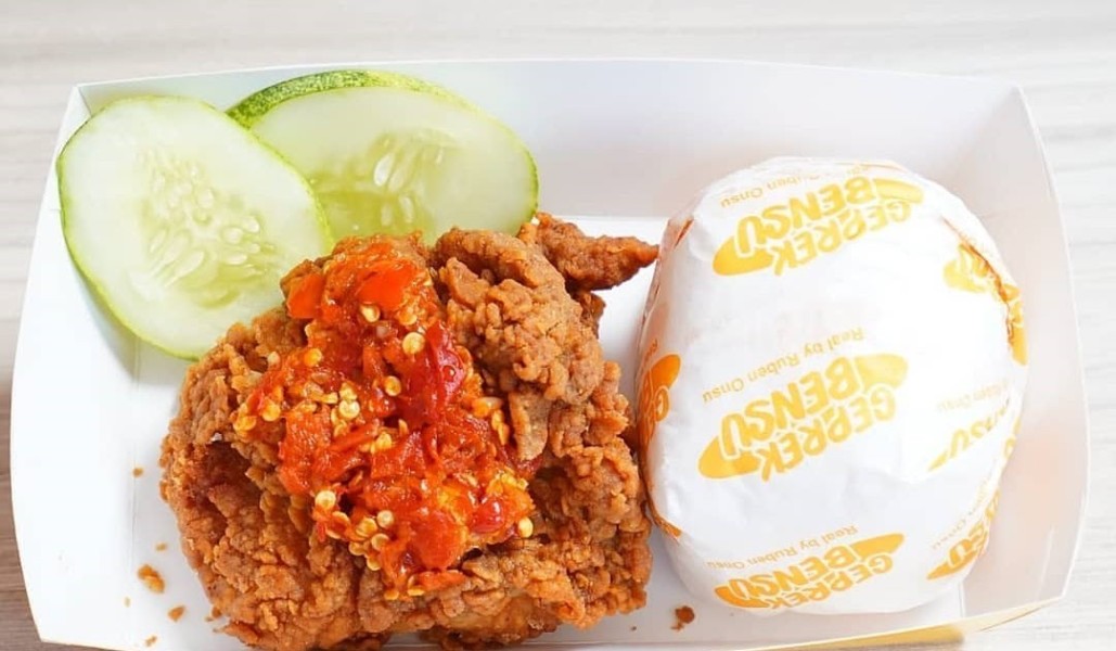Lima Menu Paling Diburu di Outlet Geprek Bensu