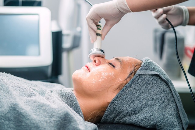 Tren Estetika 2026: Perawatan Wajah Kini Fokus pada Gaya Hidup Sehat