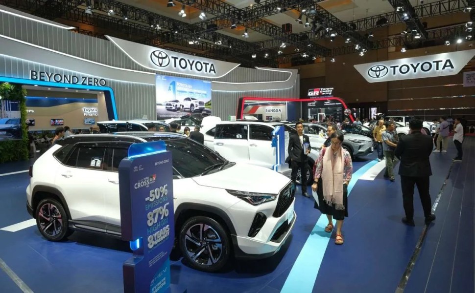 Toyota Kuasai Pasar Otomotif Indonesia 2025 Berkat Strategi Lini Hybrid