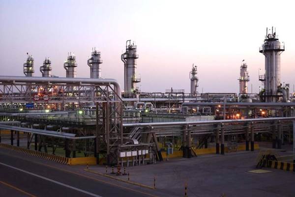 Saudi Aramco Naikkan Harga Minyak Mentah Asia: Keputusan Besar di Tengah Lonjakan Harga Timur Tengah