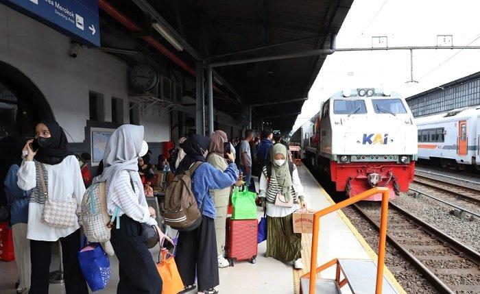 Mudik Lebaran 2025 Semakin Mudah dengan Penambahan 1.080 Kereta Api dan 9.572 Perjalanan dari KAI, Tiket Dapat Dipesan Mulai 23 Februari