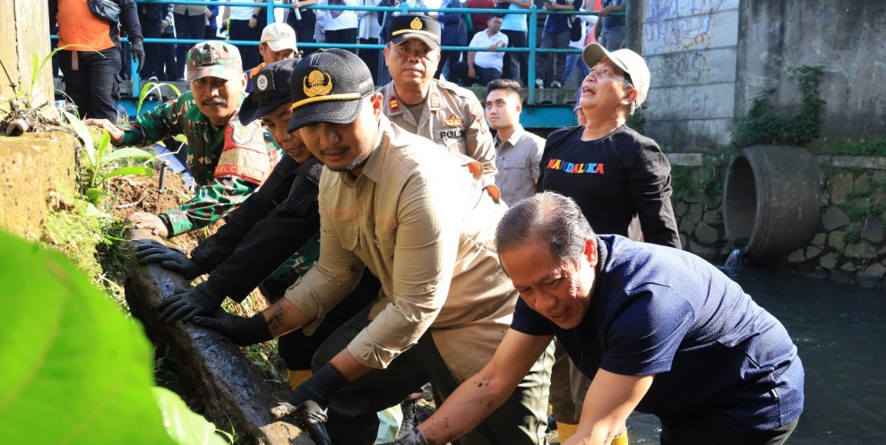 KLH Gandeng Komunitas dan Pemerintah Percepat Sungai Cipinang
