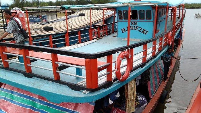Transportasi Pulo Aceh Masih Andalkan Kapal Kayu