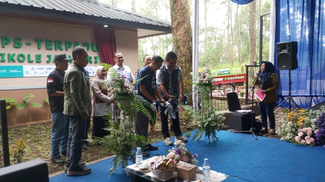 Kolaborasi 21 BUMN: Peresmian TPST-3R Cikole, Solusi Inovatif Pengelolaan Sampah di Kawasan Wisata Lembang