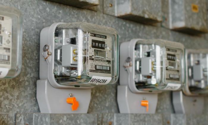 Tarif Listrik PLN Pertengahan Desember 2025 Tetap Ini Rincian Lengkap Semua Golongan