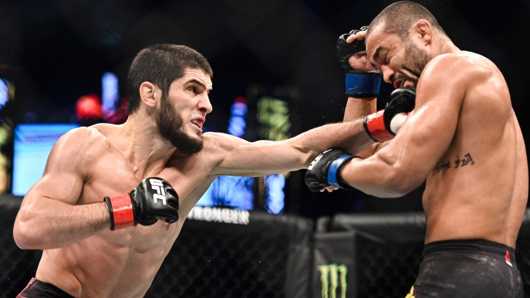 Islam Makhachev dan Jalan Kembali ke Puncak UFC: Tantangan Besar Menghadapi Jack Della Maddalena