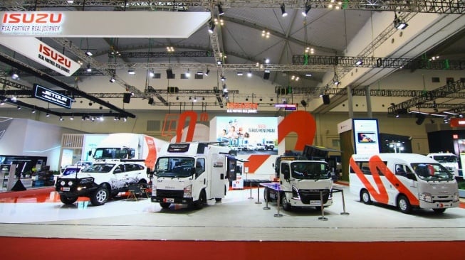 Isuzu Pamerkan 6 Kendaraan Andal di GIIAS 2025