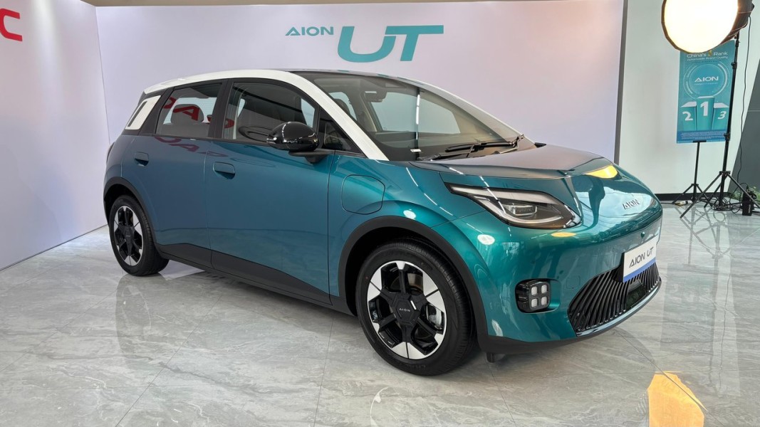 Mobil Listrik AION UT Diluncurkan di Indonesia, Intip Spesifikasi dan Harganya