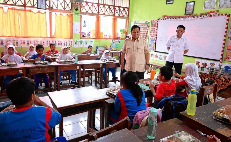 OJK Dorong Asuransi Terlibat Program MBG Nasional