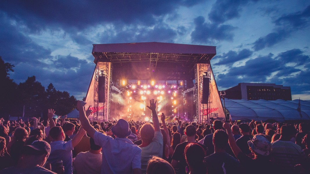 Rekomendasi Festival Musik Bergengsi Pilihan Milly Rangga Serta Cinta Yang Memikat