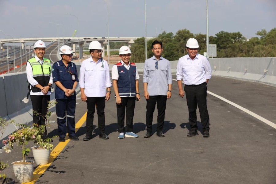 Progres Jalan Tol Palembang-Betung Ditinjau Langsung oleh Wapres Gibran