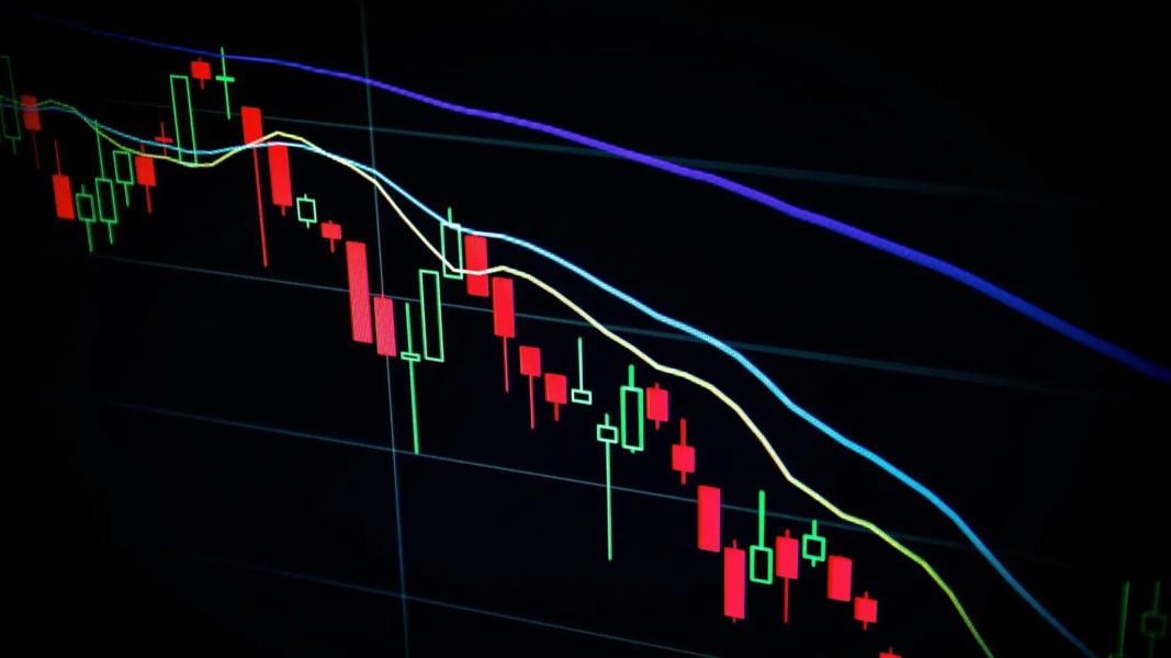 Bursa Saham AS Anjlok Tajam Imbas Ancaman Tarif Baru Trump ke China