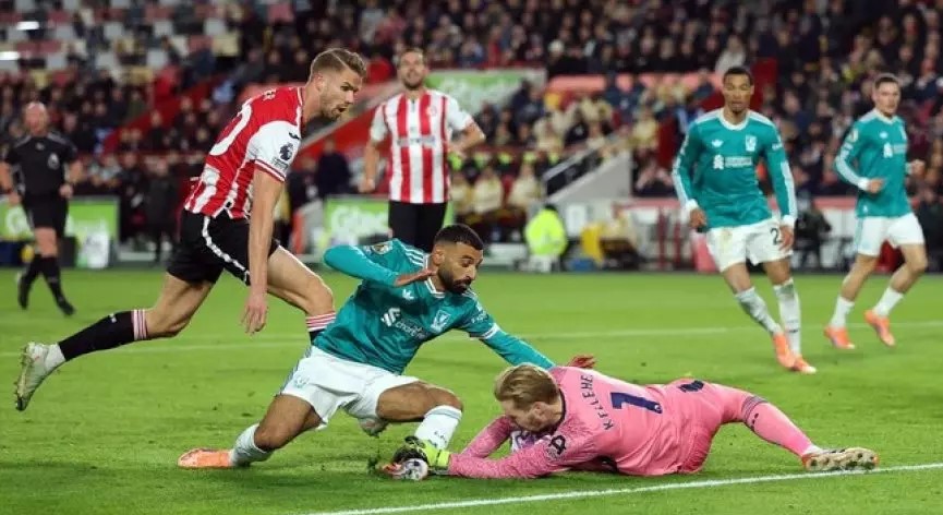 Liverpool Tumbang di Kandang Brentford, Drama dan Kontroversi Warnai Laga Liga Inggris