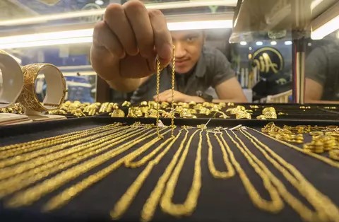 Update Harga Emas Perhiasan Hari Ini 15 November 2025, Simak Pergerakan dan Rinciannya