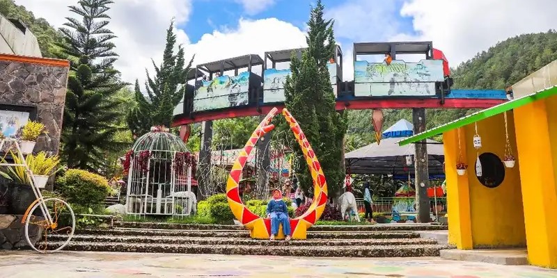 Rekomendasi 7 Obyek Wisata Bukit Sekipan Tawangmangu untuk Liburan Keluarga