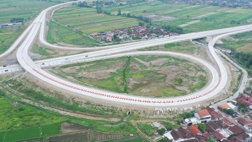 Proyek Tol Jogja–Solo Ruas Purwomartani–Maguwoharjo Tumbuh di Atas Selokan Mataram