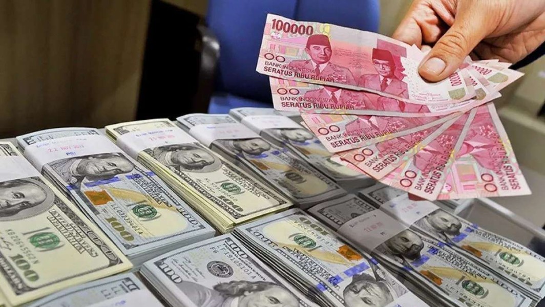 Rupiah Pagi Ini Melemah ke Level Rp16.995 per Dolar AS Pasar Global Bergejolak