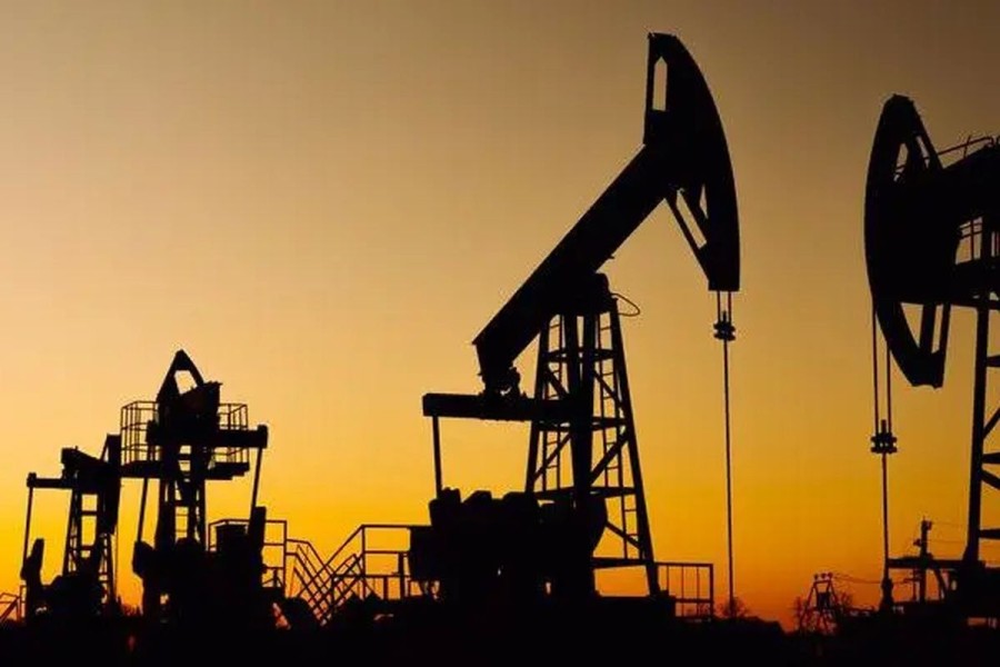 Harga Minyak Dunia Merosot Akibat Geopolitik Mereda dan Nikel Naik