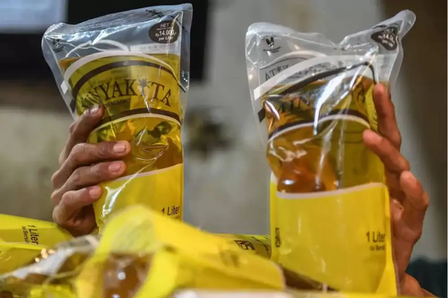 Perum Bulog Sultra Pastikan Ketersediaan Stok Minyak Goreng Selama Ramadhan dan Idul Fitri