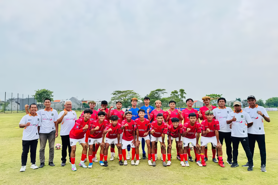 Semangat Sepak Bola Satukan Generasi Muda